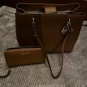 Michael Kors matching purse and wallet